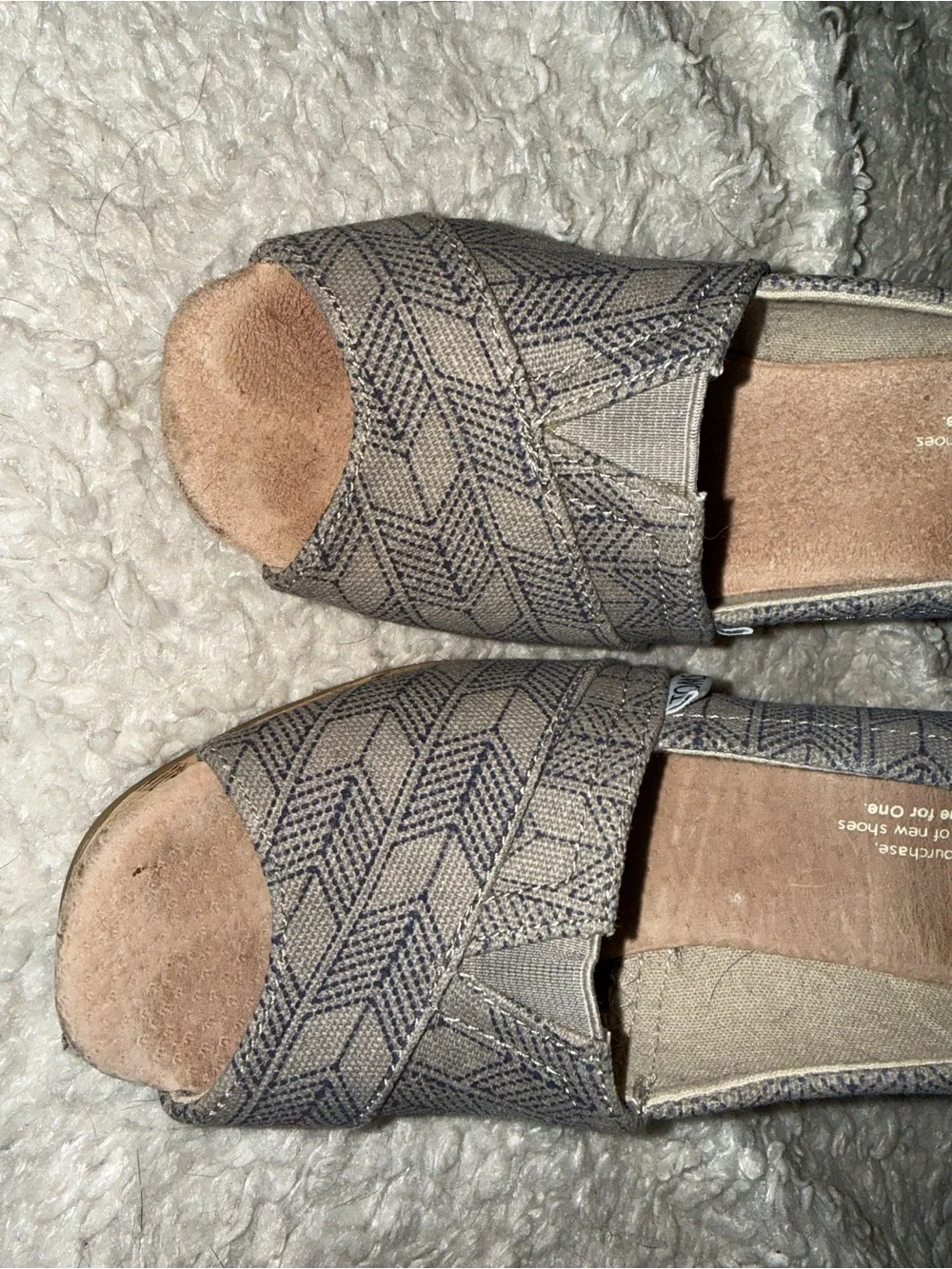 Toms Women's Gray Patterned Peep-Toe Wedge Slip-Ons